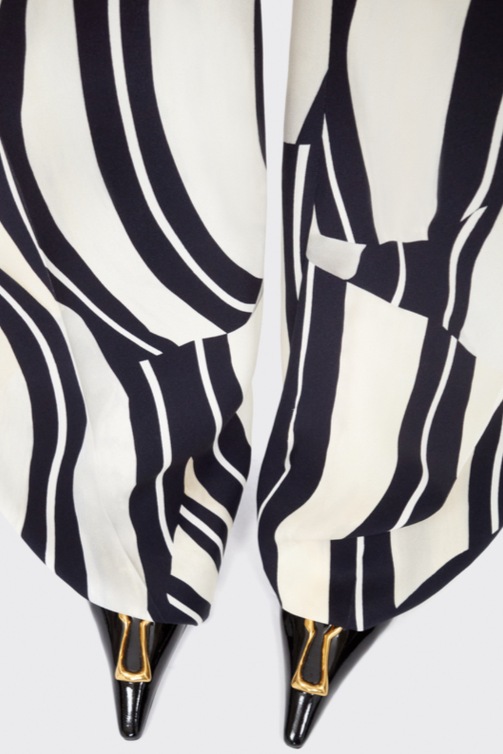 Allisa Print Padlock Blazer - Black