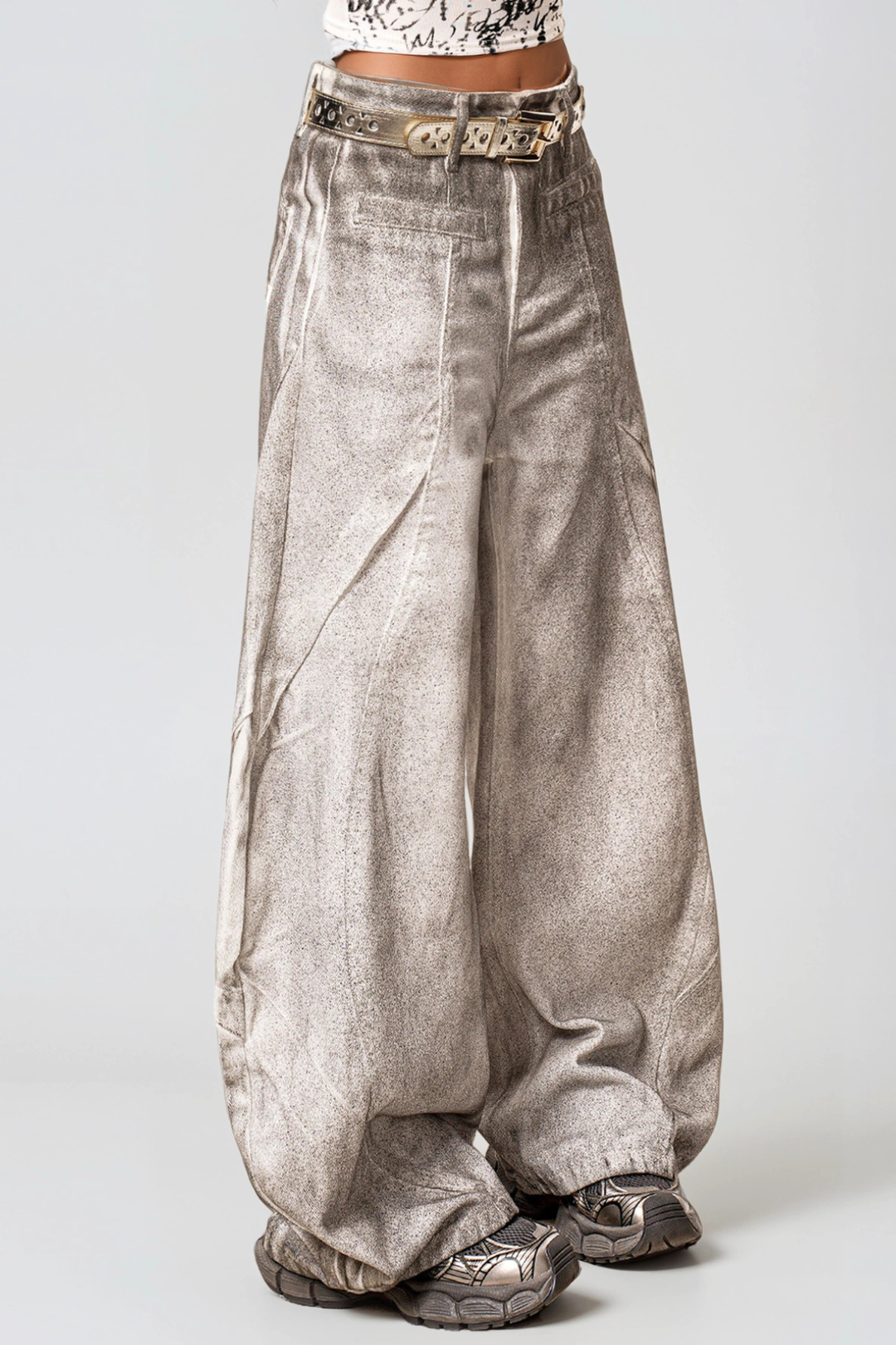 Caoimh Bleached Wide Leg Jeans