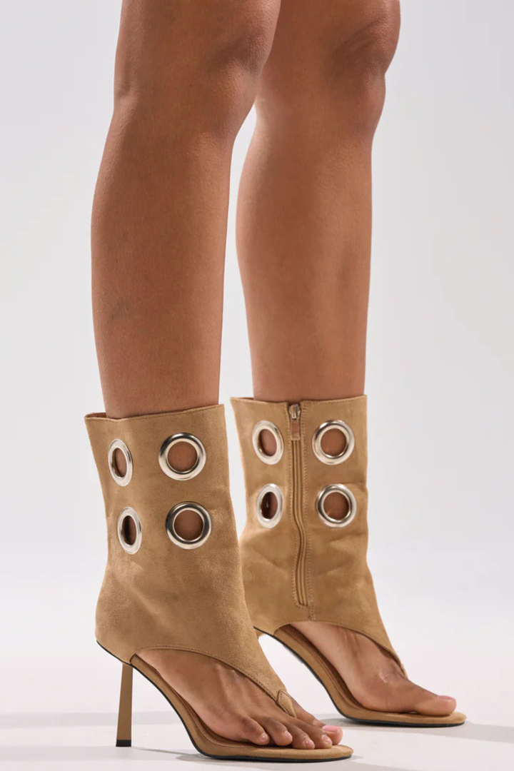 Moniqa Eyelet Thong Sandals - Beige